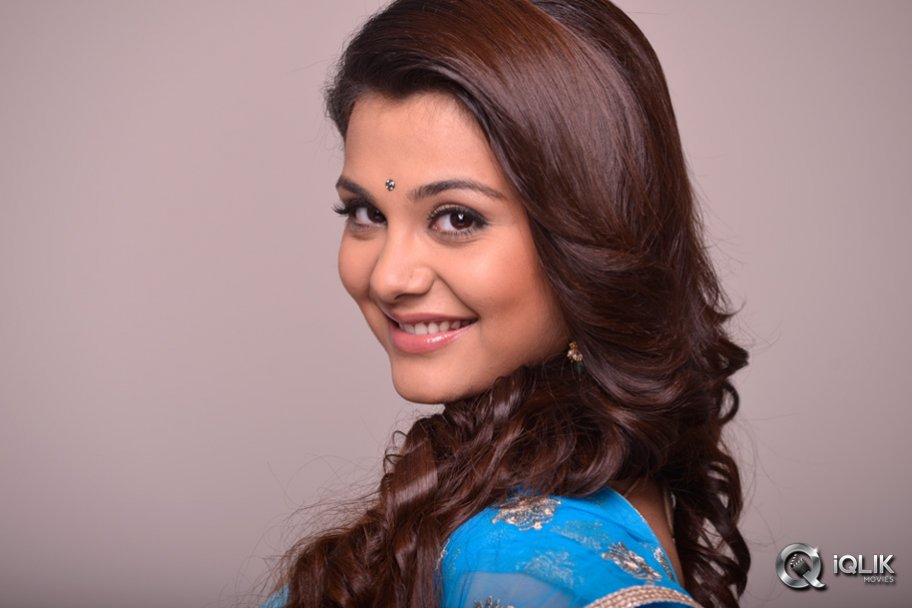 Nee Jathaga Nenundali